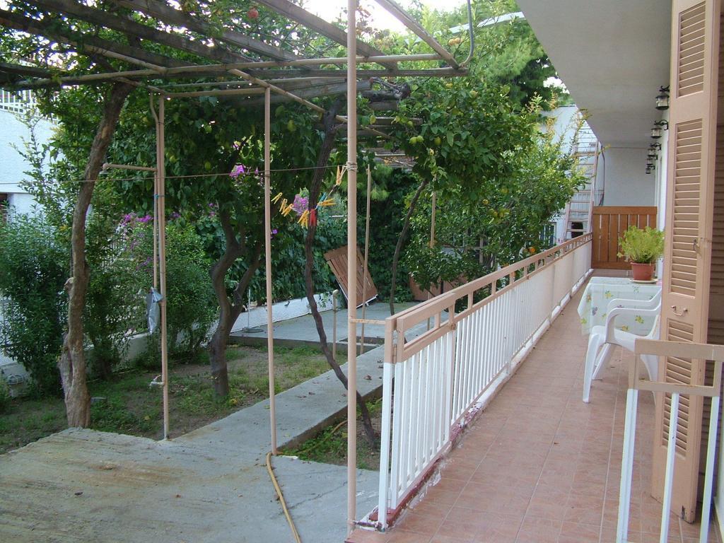 George'S Apartment Agia Marina  Bilik gambar