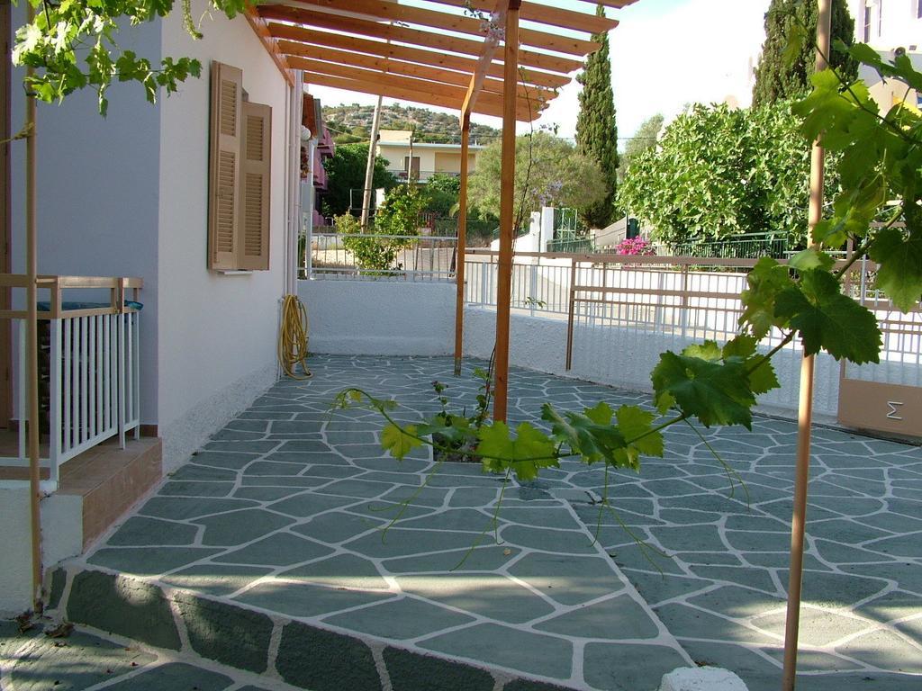 George'S Apartment Agia Marina  Bilik gambar